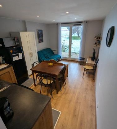 Studio au rez-de-chaussée accès direct jardin