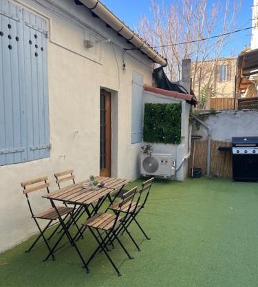 Studio avec extérieur