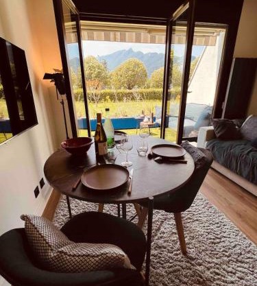 Studio bord du lac terrasse