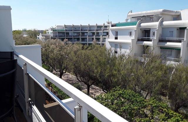Studio Cabine Avec Parking ET Clim A100 M DE LA Plage AU Couchant