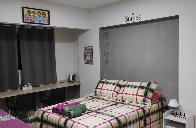 Studio Central em Araraquara Para até 3 Adultos - Espaço Beatles