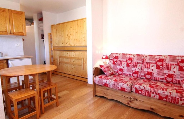 Studio cosy pour 4 à L'Alpe d'Huez - Emplacement idéal, animaux acceptés, proche pistes et commerces - FR-1-405-96