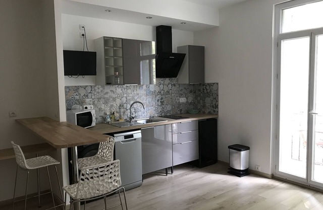 Studio downtown Clemenceau