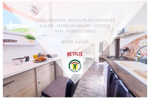 Studio duplex atypique, classé Gîte de France, CLIMATISATION, parking, lit double, calme et cosy, Netflix, wifi, 400m centre, boîte à clés, Gîtes La Tarine
