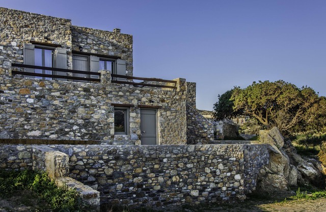 STUDIO ELIA AVROFILITO SYROS HOUSES