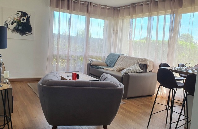 Studio en rez de Jardin, à 5mn de la Plage et des Commerces