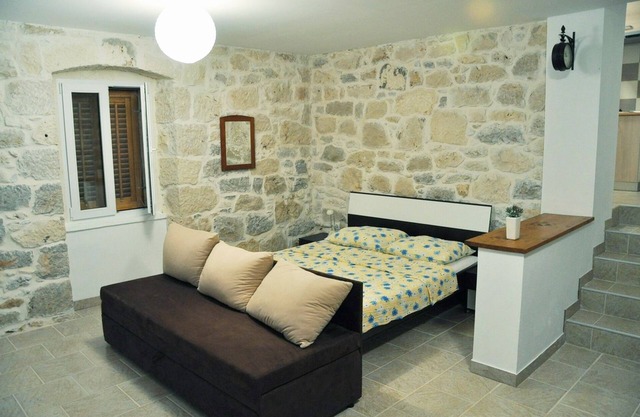 Studio flat with terrace Veli Rat, Dugi otok (AS-15006-a)