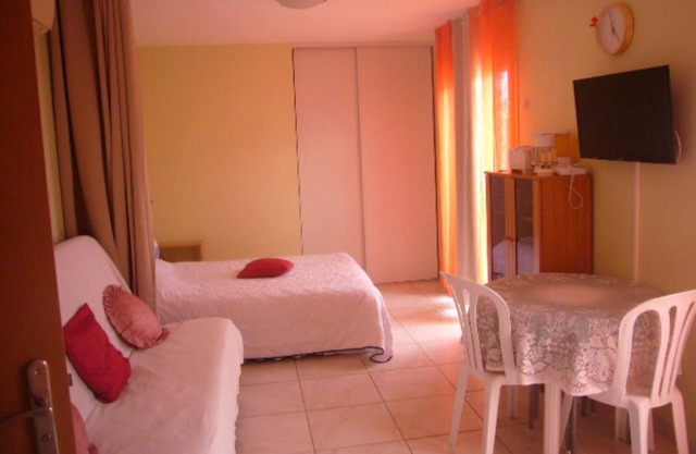 STUDIO - Holiday rental 400m from the sea