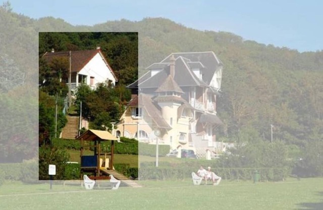 Studio in Bois de Cise, south-facing terrace with sea view.