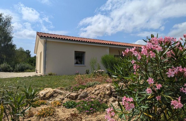 Studio moderne avec WiFi et parking à Baignes - FR-1-653-270