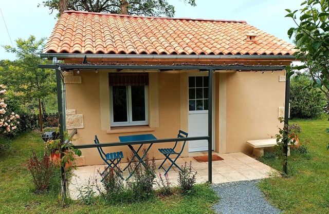 Studio maisonette in the countryside, 10 minutes from Sarlat