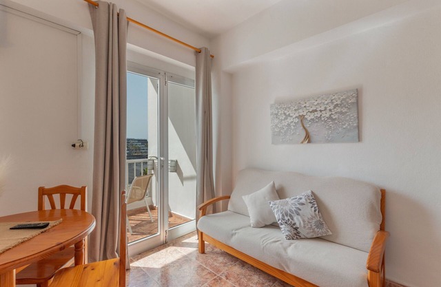Studio 'Martin - 18' with Sea View, Balcony and Wi-Fi