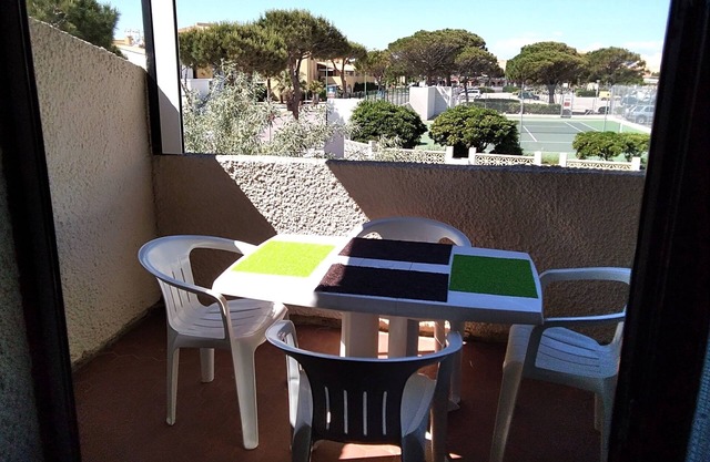 STUDIO mezzanine 200 m from the beach
