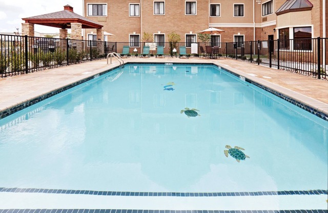 Studio near Quail Springs Mall | Seasonal Pool + FREE Daily Breakfast
