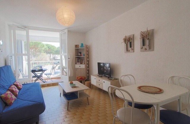 STUDIO WITH PARKING AND TERRACE NESTLED IN A DISTRICT OF LA GRANDE MOTTE