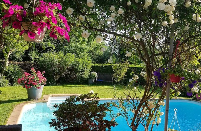 Studio with private pool