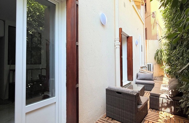 Studio with terrace - Quartier Libération