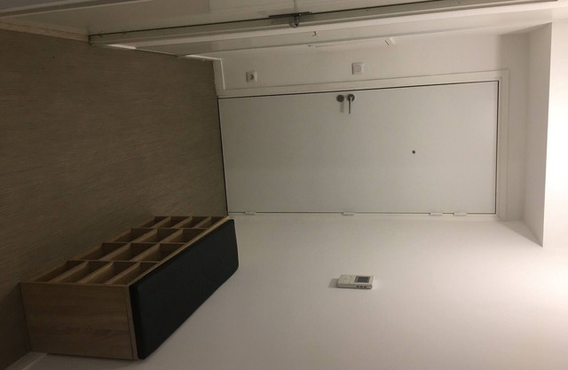 Studio with videophone and camera at the entrance