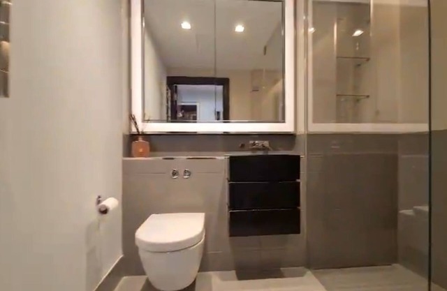 Stunning 2 bed 2 bath Embankment