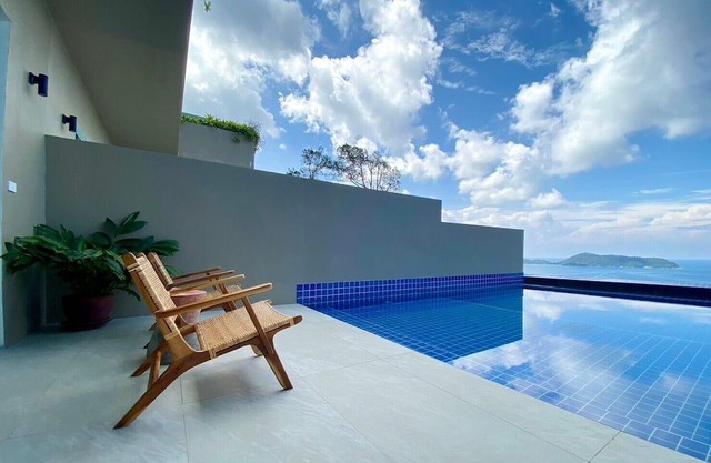 Stunning 2 BR Infinity Pool Villa W/Panoramic Seaview