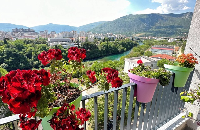 Stunning 3-Bedroom Apartment with modern amenities and breathtaking views!