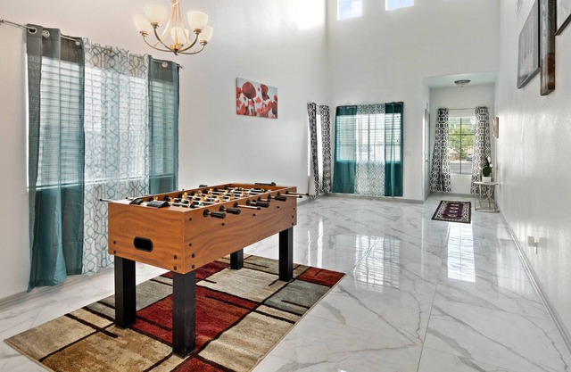 Stunning 5-Bedroom Oasis: Perfect for Large Groups