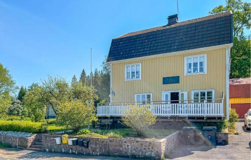 Stunning Apartment In Burseryd