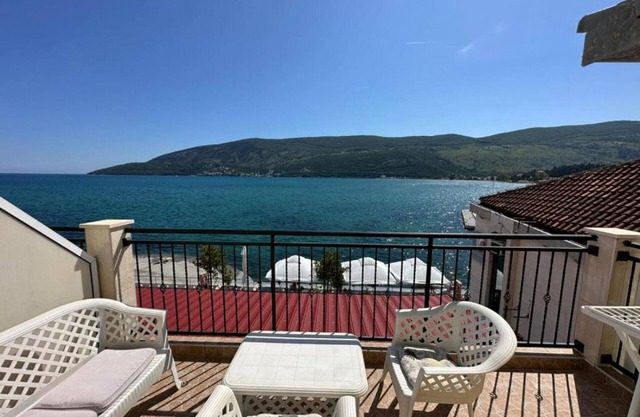 Stunning Beachfront Stay in Herceg Novi - Standard One bedroom Apartment D
