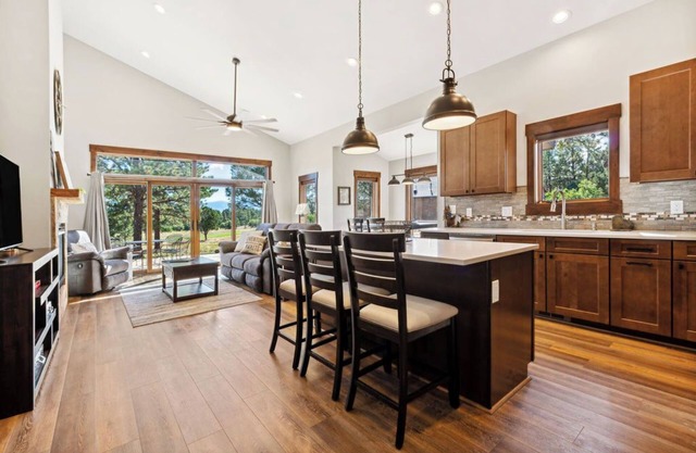 Stunning Cimarron Golf Villa Lic# STR-1-2024-038