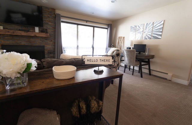 Stunning, Conveniently Located 2-BR Condo Close To Legendary Vail, CO Ski Slopes