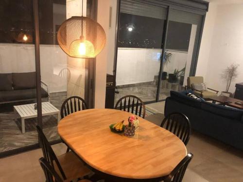 Stunning four bedroom duplex in central Raanana