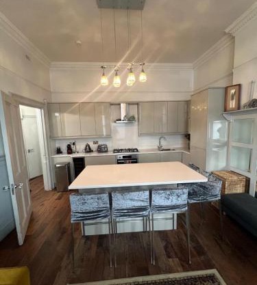 Stunning Holland Park 2 BR - sleeps 6