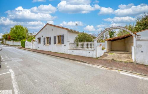 Stunning Home In Meschers-Sur-Gironde