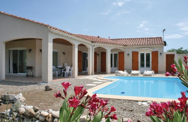 Stunning Home In Prades Sur Vernazobre