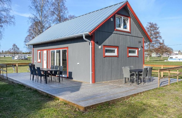 Stunning Home In Löttorp With Wifi
