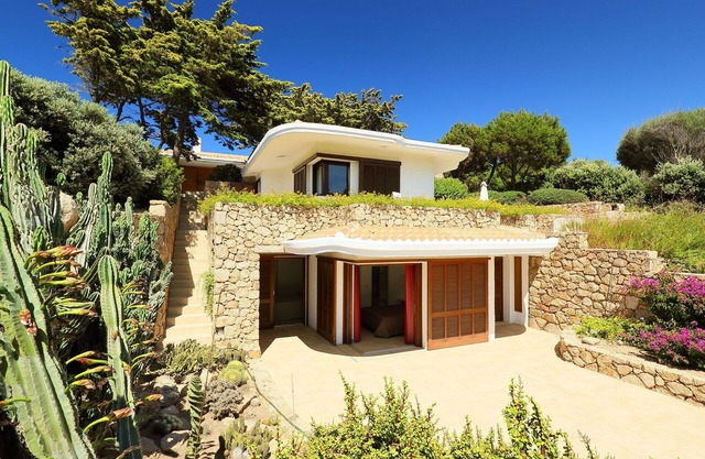 Stunning private villa for 6 people with WIFI, A/C, TV, terrace and parking