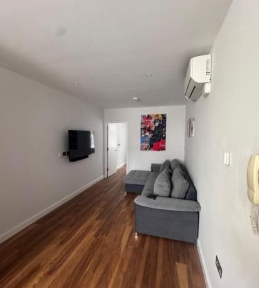 Stunning, newly refurbished flat