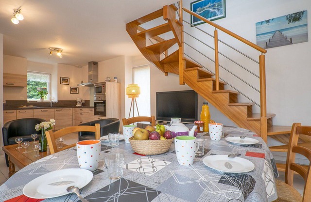 Stunning private villa for 6 people with WIFI, TV, terrace, pets allowed and parking