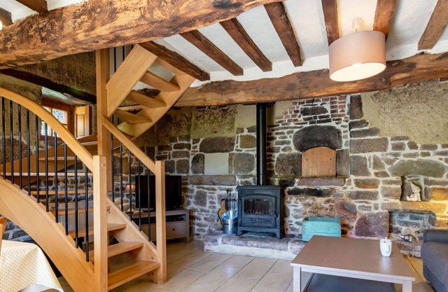 Stunning private villa for 4 people with WIFI, TV, pets allowed and parking