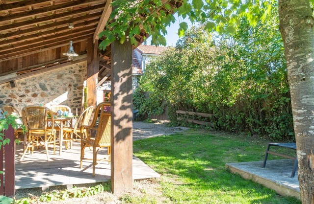 Stunning private villa for 4 guests with WIFI, TV, terrace and pets allowed