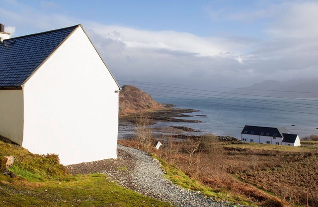 Stunning private villa for 6 guests with WIFI, TV and parking