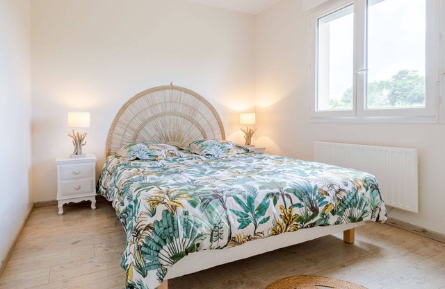 Stunning private villa for 6 people with WIFI, TV, pets allowed and parking