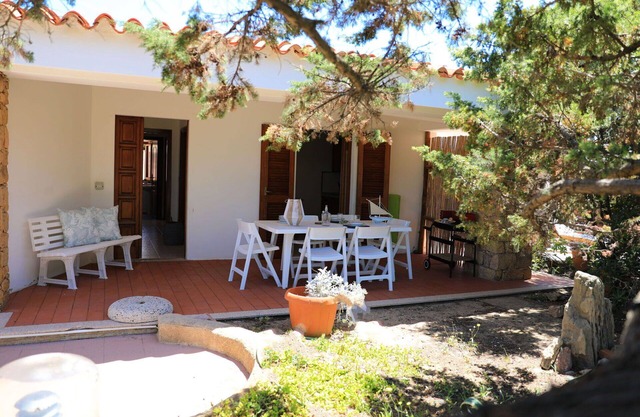 Stunning private villa for 6 guests with TV and parking