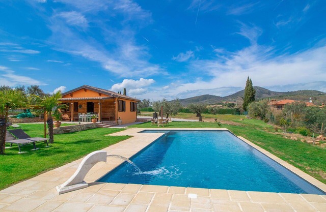 Stunning private villa for 4 guests with private pool, WIFI, A/C, TV and balcony