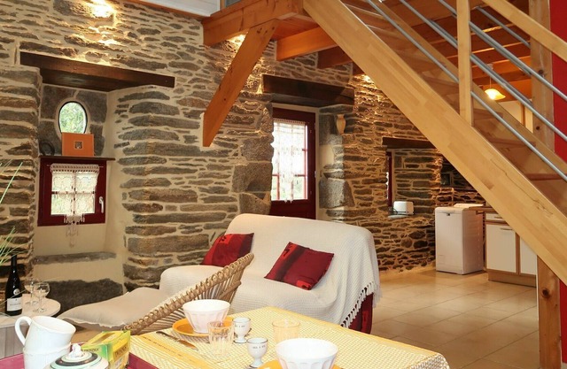 Stunning private villa for 4 guests with WIFI, TV, terrace and parking