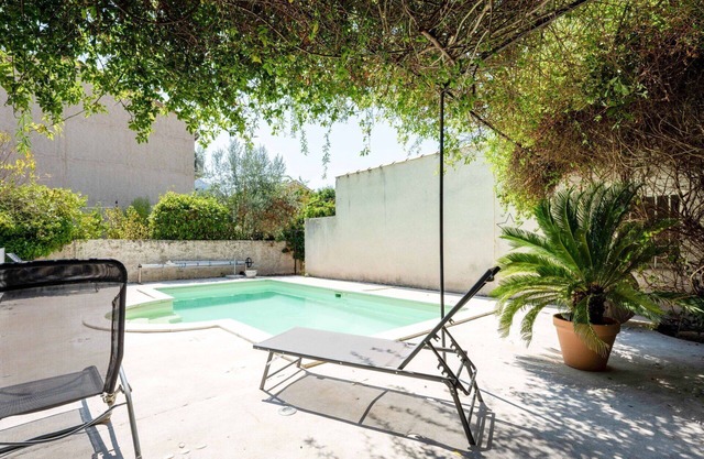Stunning private villa for 2 people with A/C, pool, WIFI, TV, terrace and parking