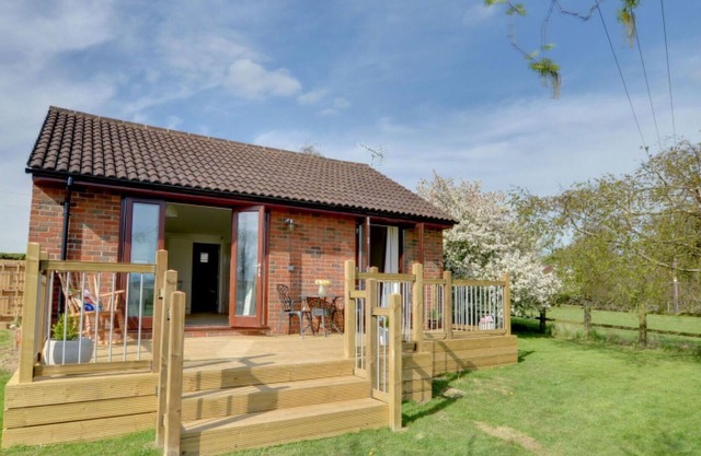 Stunning private villa for 3 guests with WIFI, TV and parking
