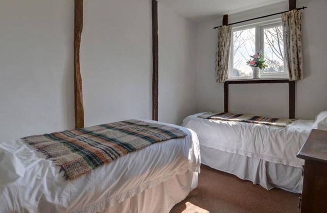 Stunning private villa for 4 guests with WIFI, TV, patio, panoramic view and parking