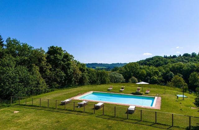 Stunning private villa for 8 people with WIFI, private pool, TV, patio, panoramic view and parking