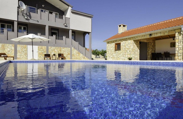 Stunning private villa with WIFI, private pool, A/C, TV, terrace, pets allowed and panoramic view